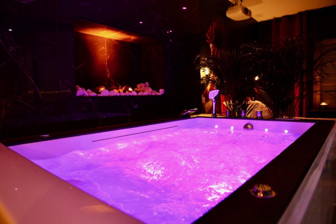 Love Room Gold - Les Delices Rooms Анже Экстерьер фото
